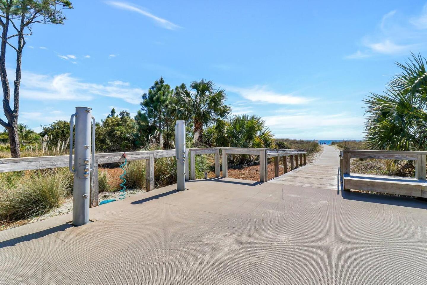 Ocean Dunes Villas #111, Beach Condo In Coligny Beach, 43 S Forest Beach Dr, Hilton Head Sc, Oceanfront Condo, Heated Pool, By Vacation Rental Hhi Hilton Head Island Exterior foto
